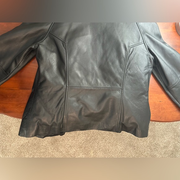 Wilsons Leather Women's Black Jacket - Picture 9 of 12